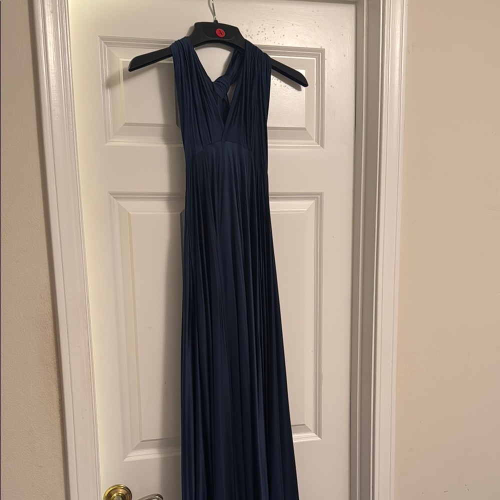 Elegant Navy Blue Evening Gown